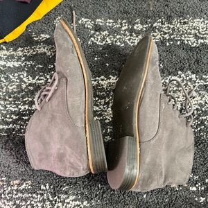 Old Navy Casual shoes grey suede